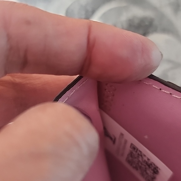 EUC Rare Louis Vuitton Wallet/Cardholder Monogram and Pink - Picture 12 of 12